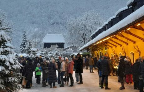 glanegger-weihnachtsmarkt-punsch-weihnachtsspaziergang